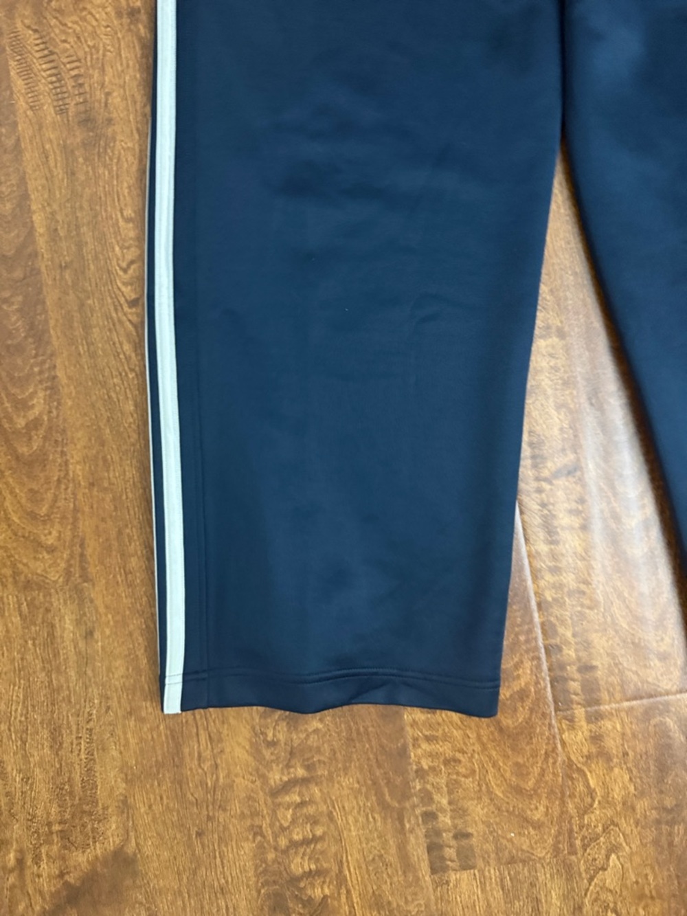 adidas Women’s Navy Joggers with White Side Stripes Size XL - Picture 16 of 16